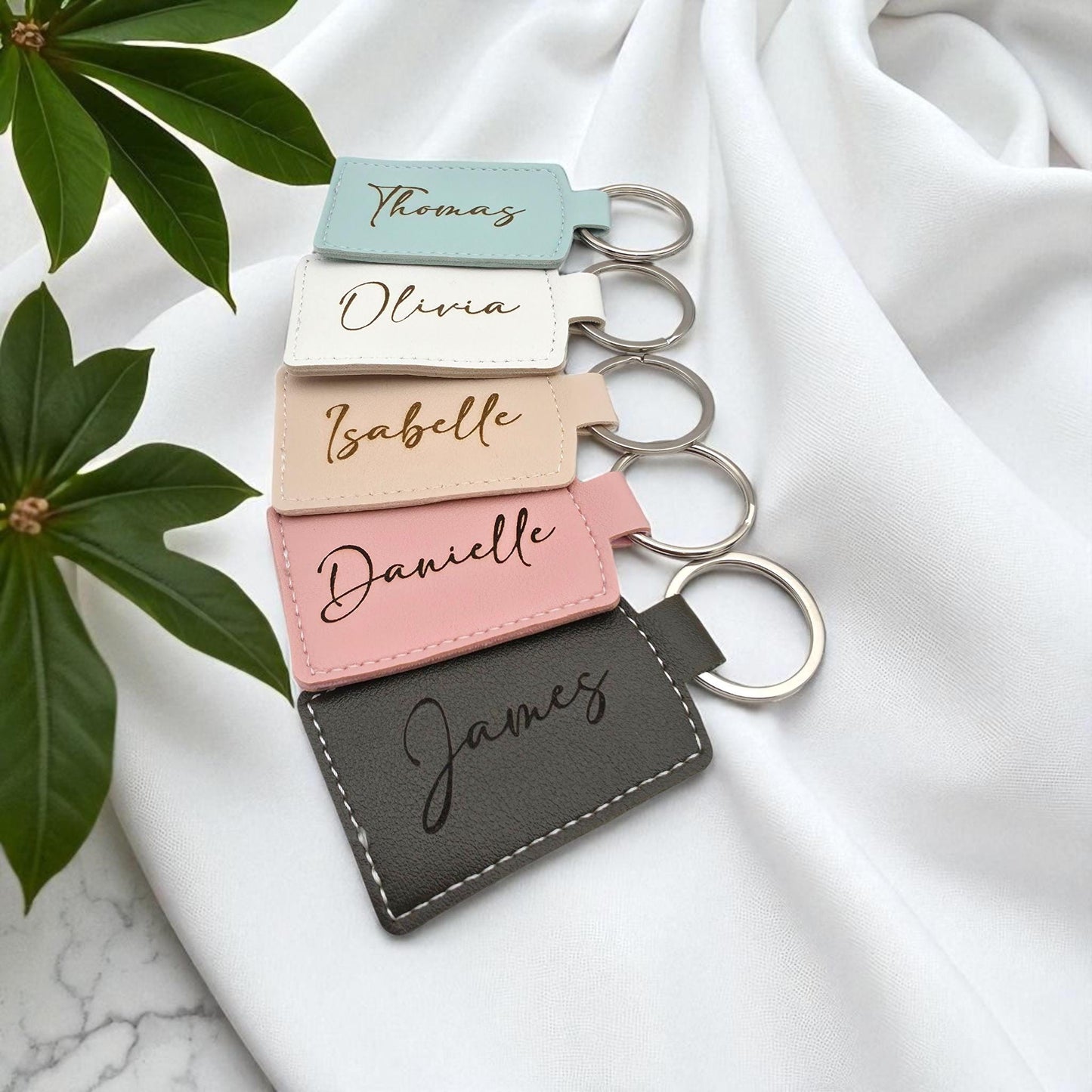 leather air tag holder keyring keychain personalised