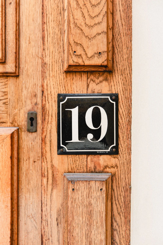 The Importance of Visibility for House Number Signs