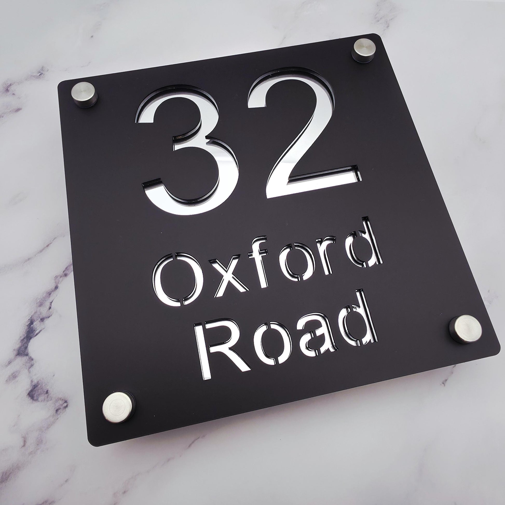 house number sign